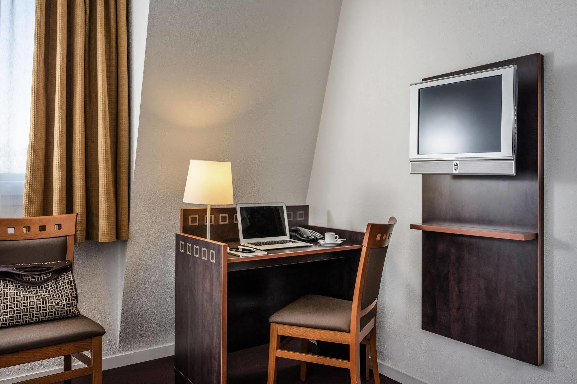 Aparthotel Adagio Access Paris Porte De Charenton Eksteriør billede